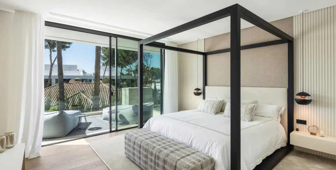 Venta de villa independiente en Nueva Andalucía 12