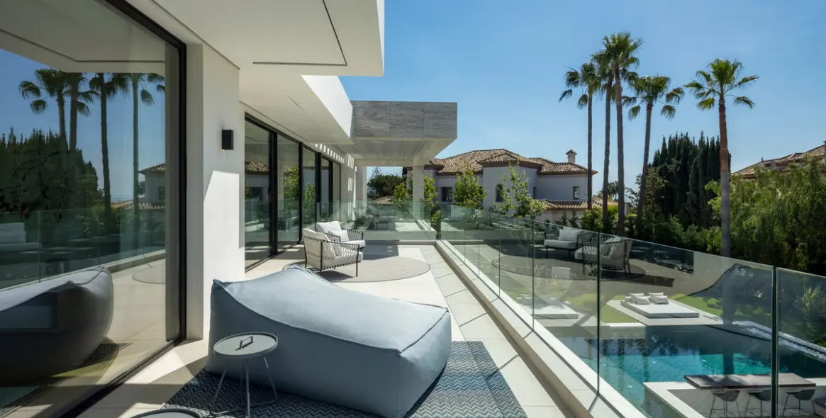 Venta de villa independiente en Nueva Andalucía 14