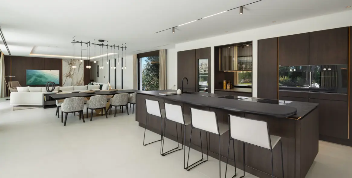 Venta de villa independiente en Nueva Andalucía 19