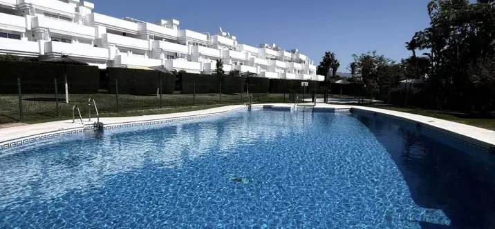 Продажа апартаментов на первом этаже в El Paraiso 0