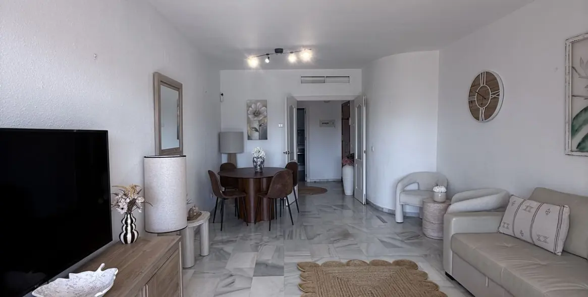 Venta de apartamento en planta baja en El Paraiso 7