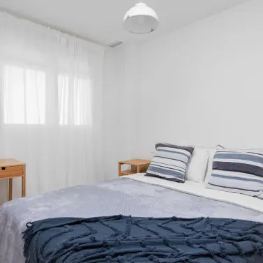 Sale of middle floor apartment in Estepona