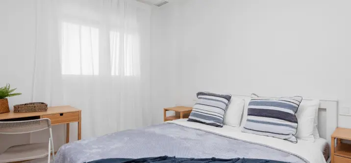 Sale of middle floor apartment in Estepona 3