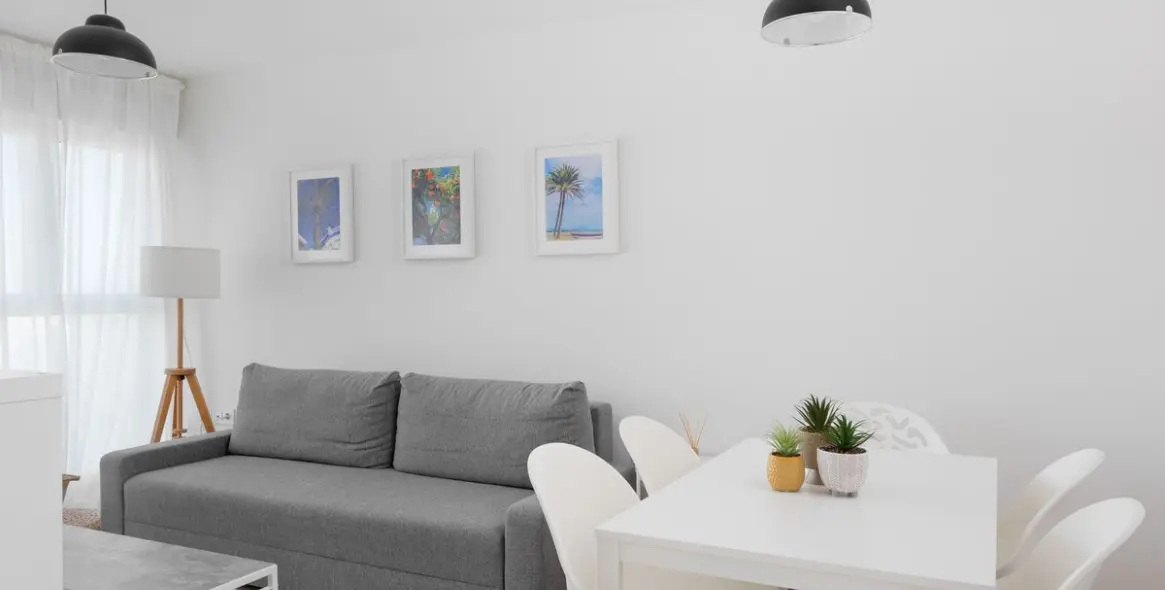 Продажа апартаментов на среднем этаже в Estepona 12