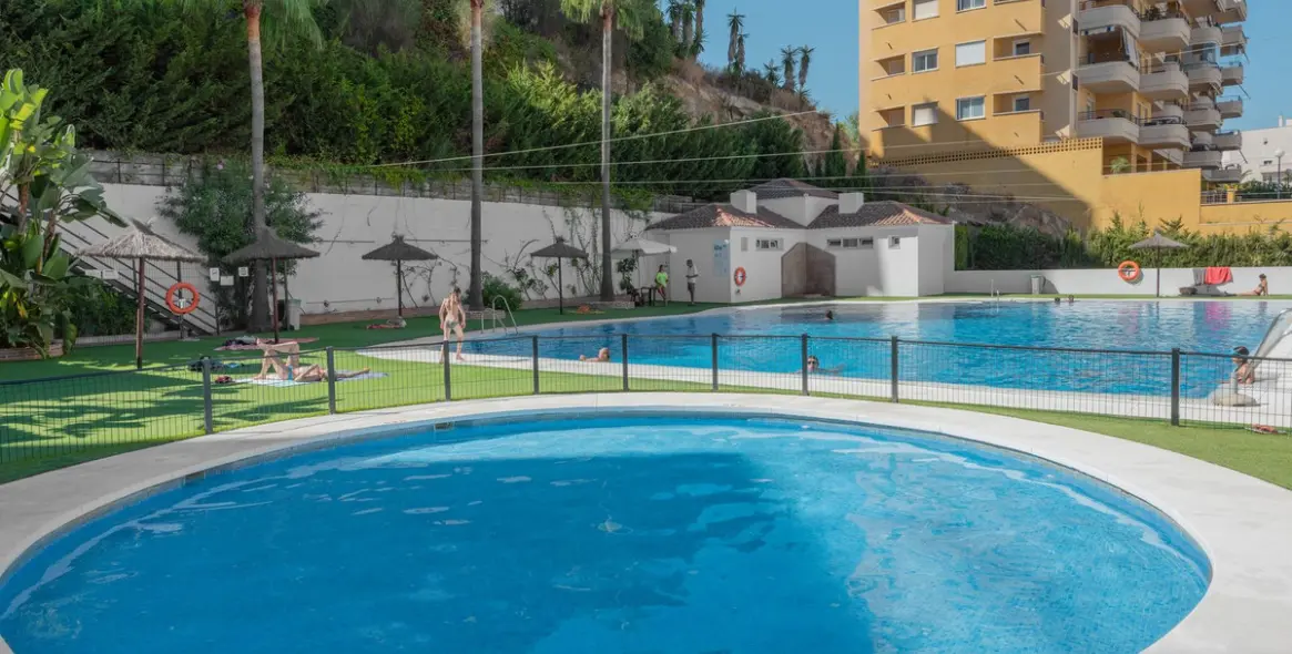 Продажа апартаментов на среднем этаже в Estepona 19