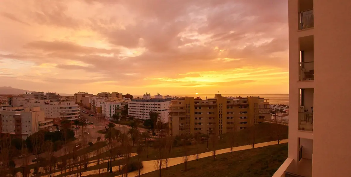 Продажа апартаментов на среднем этаже в Estepona 25