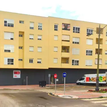 Venta de apartamento en planta media en Estepona