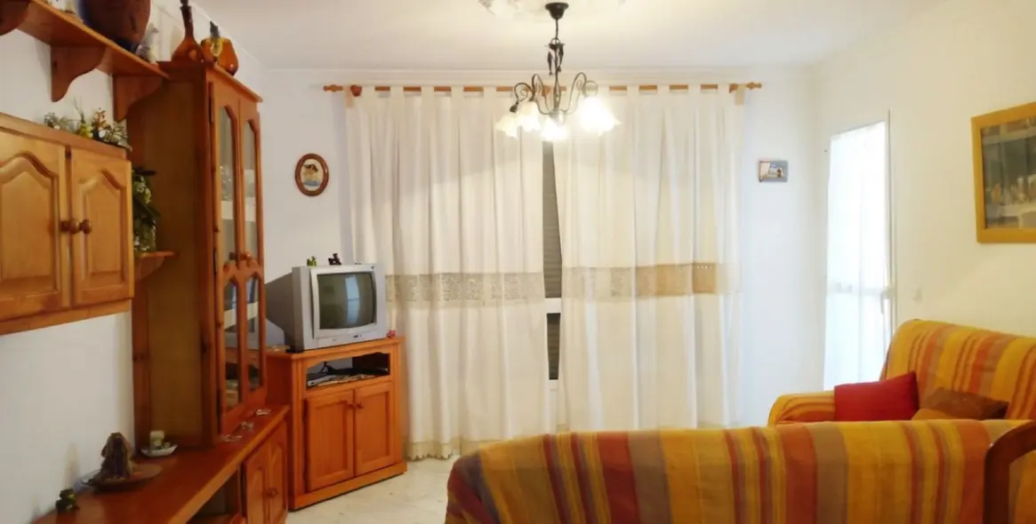 Продажа апартаментов на среднем этаже в Estepona 2