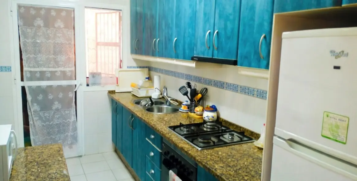 Продажа апартаментов на среднем этаже в Estepona 4