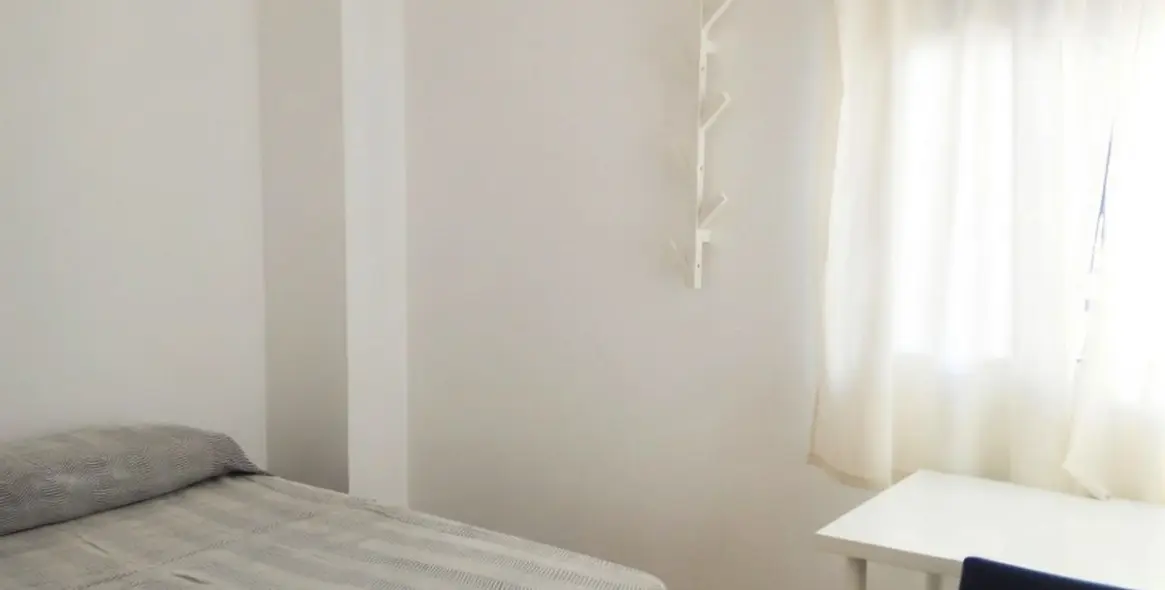 Продажа апартаментов на среднем этаже в Estepona 8