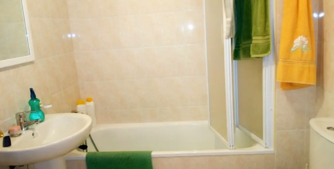 Продажа апартаментов на среднем этаже в Estepona 9