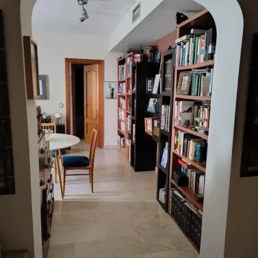 Продажа апартаментов на среднем этаже в Estepona