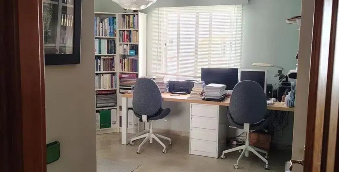 Продажа апартаментов на среднем этаже в Estepona 12