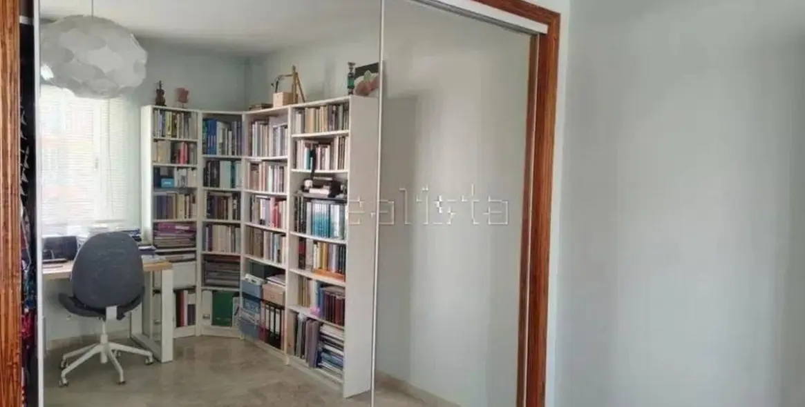 Продажа апартаментов на среднем этаже в Estepona 14