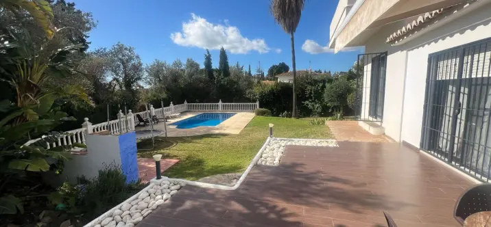 Продажа  отдельно стоящей виллы в Campo Mijas 0