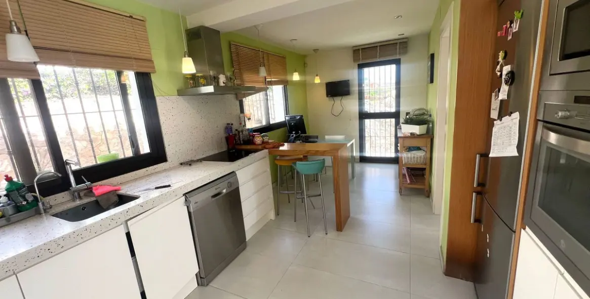 Продажа  отдельно стоящей виллы в Campo Mijas 4