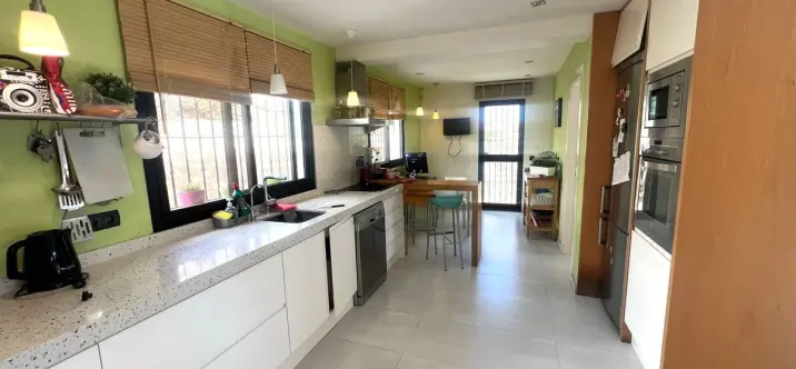 Продажа  отдельно стоящей виллы в Campo Mijas 4