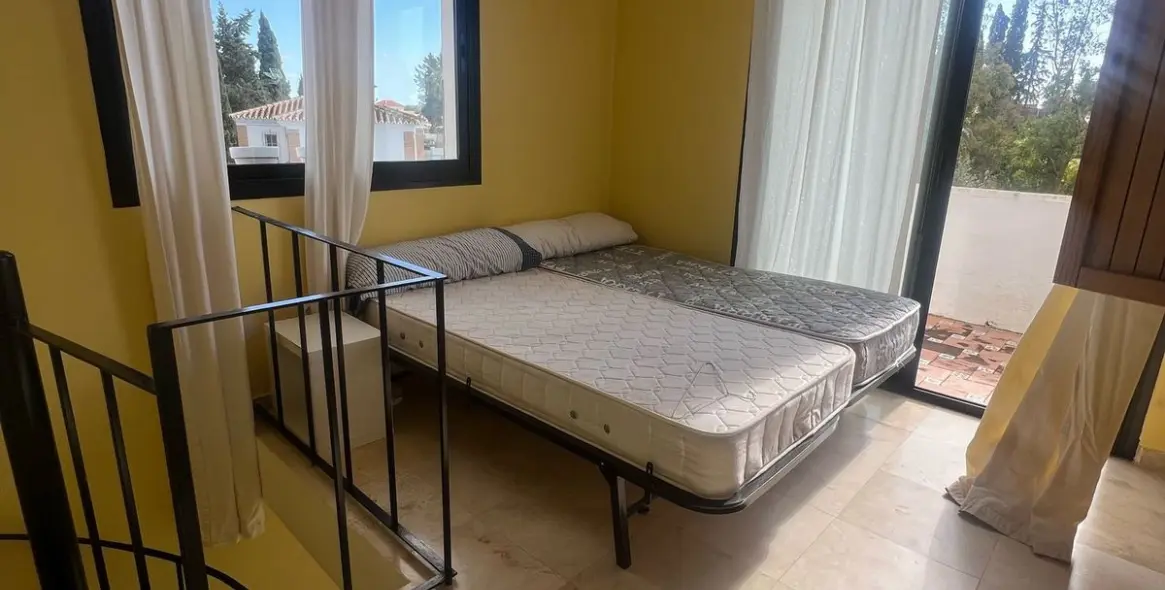 Продажа  отдельно стоящей виллы в Campo Mijas 17