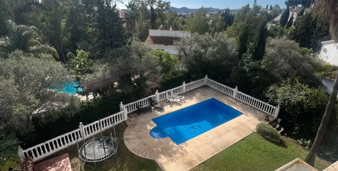 Продажа  отдельно стоящей виллы в Campo Mijas 20