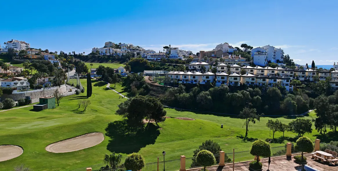 Продажа таунхауса в Riviera del Sol 1