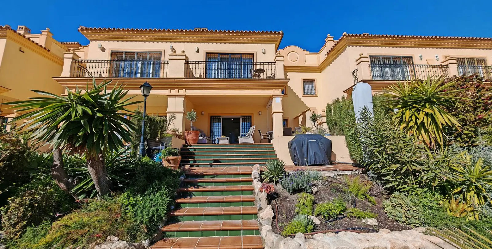 Sale of townhouse in Riviera del Sol 21