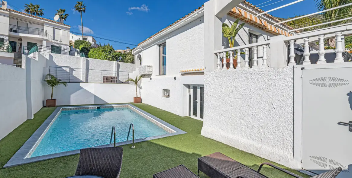 Продажа  отдельно стоящей виллы в La Capellania 1