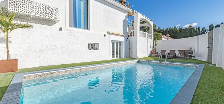 Продажа  отдельно стоящей виллы в La Capellania 1