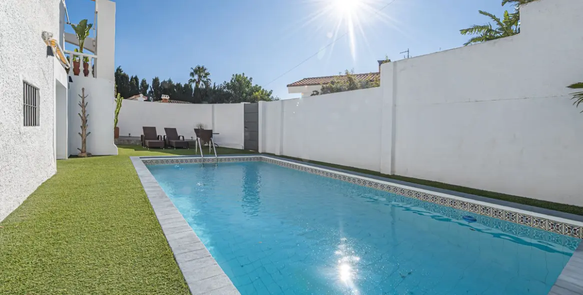 Продажа  отдельно стоящей виллы в La Capellania 3