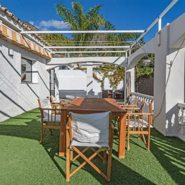 Продажа  отдельно стоящей виллы в La Capellania