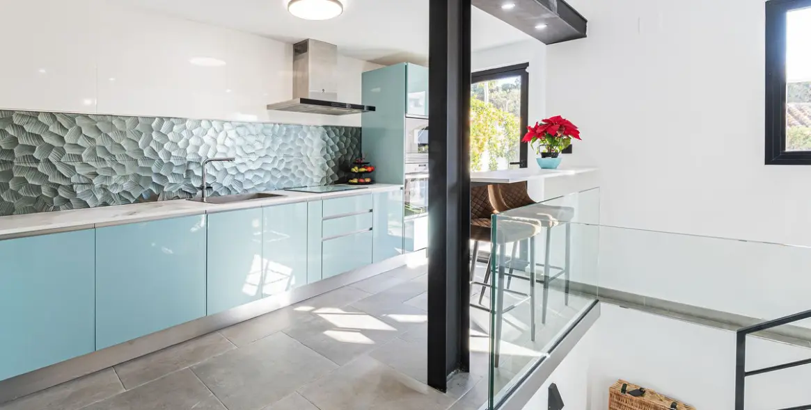 Продажа  отдельно стоящей виллы в La Capellania 12