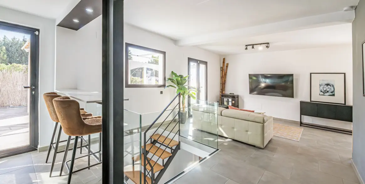 Продажа  отдельно стоящей виллы в La Capellania 14