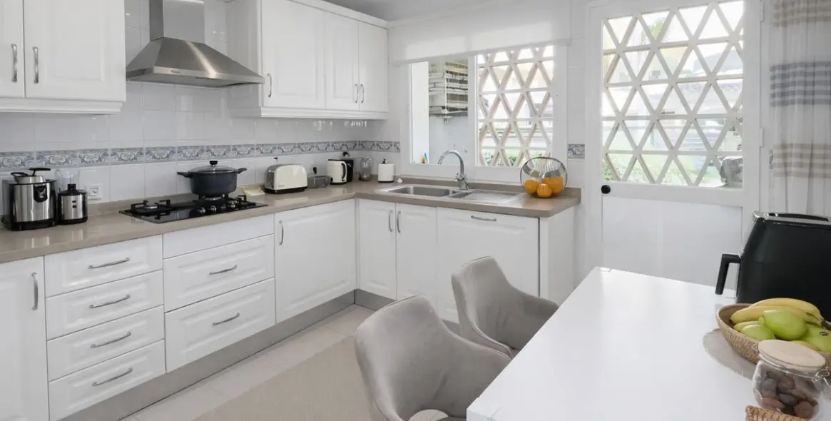 Продажа апартаментов на первом этаже в Elviria 9