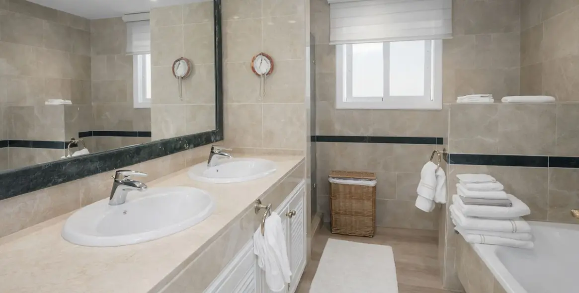 Продажа апартаментов на первом этаже в Elviria 10