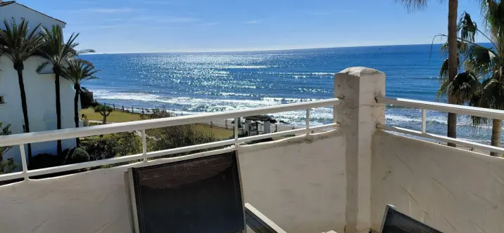 Продажа двухуровневого пентхауса в Marbesa 2