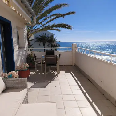 Продажа двухуровневого пентхауса в Marbesa