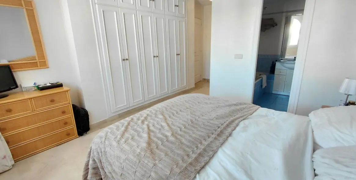 Sale of penthouse duplex in Marbesa 24