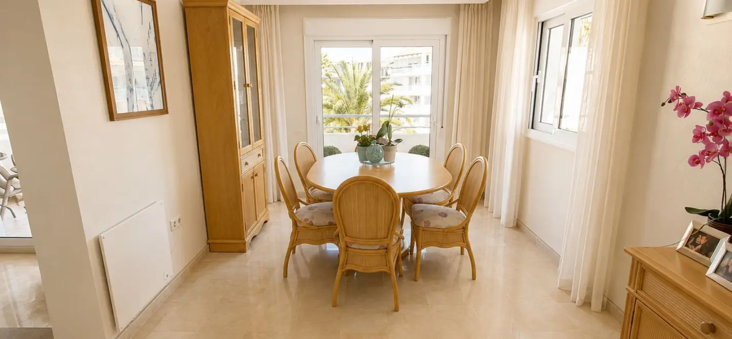 Sale of penthouse duplex in Marbesa 3