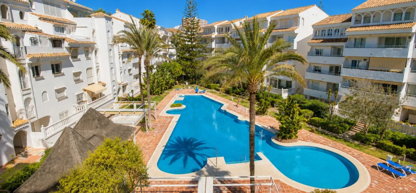 Sale of penthouse duplex in Marbesa 4