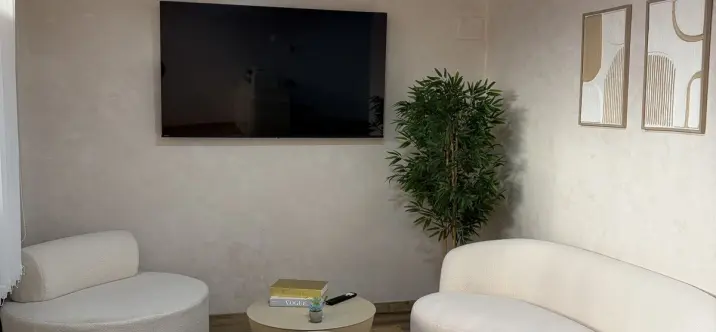 Продажа офиса в Nueva Andalucía 1