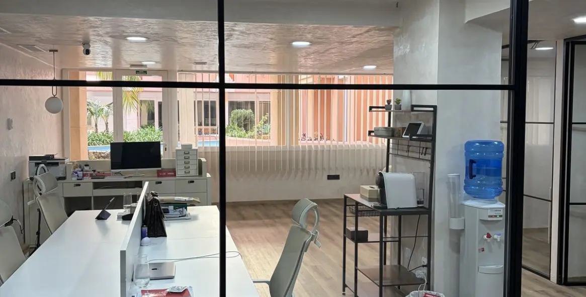 Продажа офиса в Nueva Andalucía 8