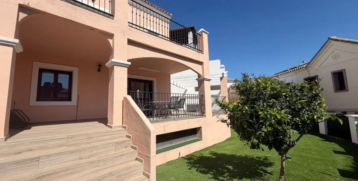 Долгосрочная аренда таунхауса в Estepona 1