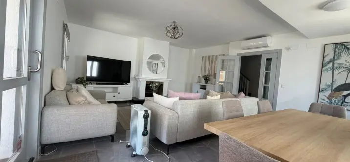 Alquiler a largo plazo de adosado en Estepona 4