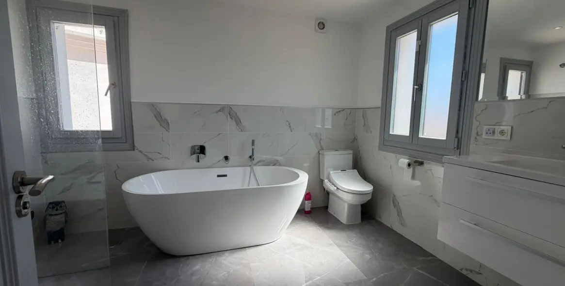 Долгосрочная аренда таунхауса в Estepona 11