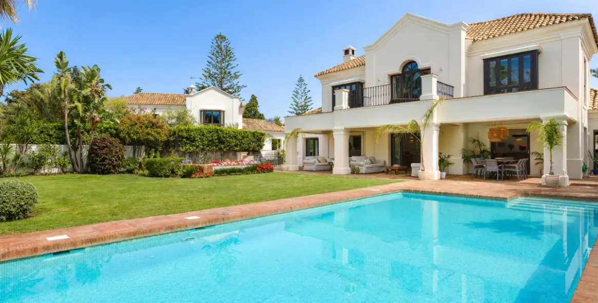 Short-term rent of detached villa in Guadalmina Baja 1