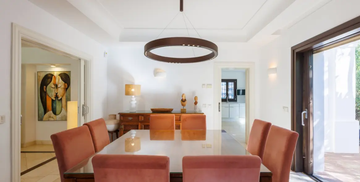 Short-term rent of detached villa in Guadalmina Baja 11