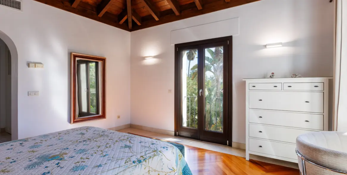 Short-term rent of detached villa in Guadalmina Baja 26