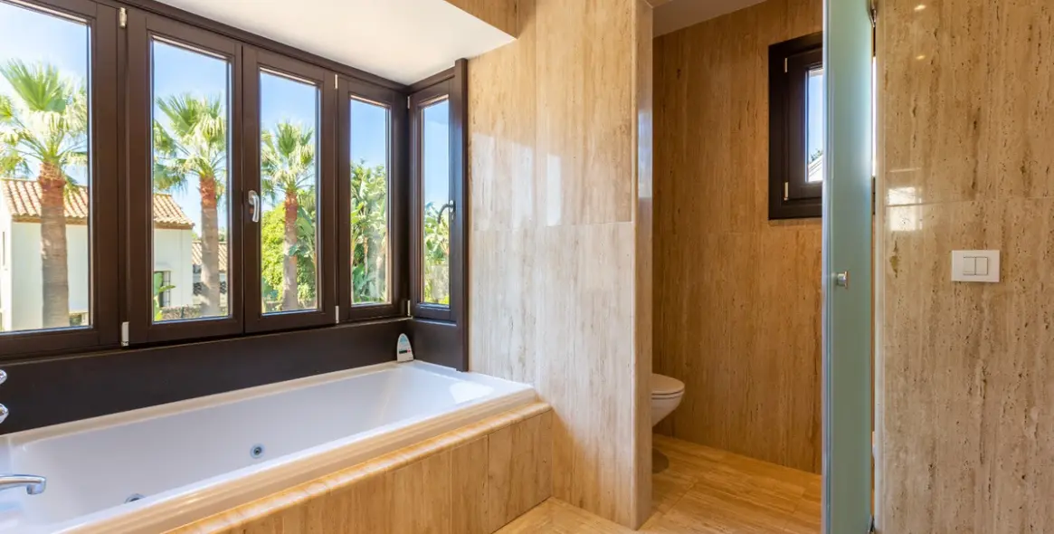 Short-term rent of detached villa in Guadalmina Baja 33