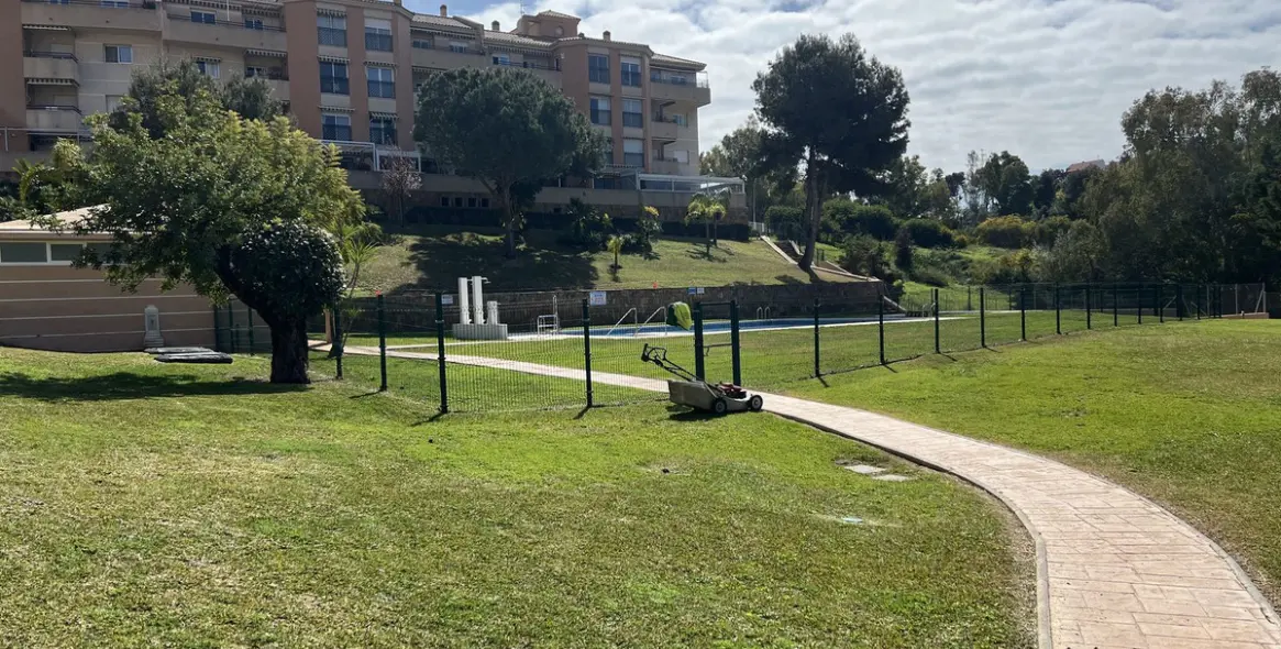 Продажа апартаментов на среднем этаже в Parque Clavero 2