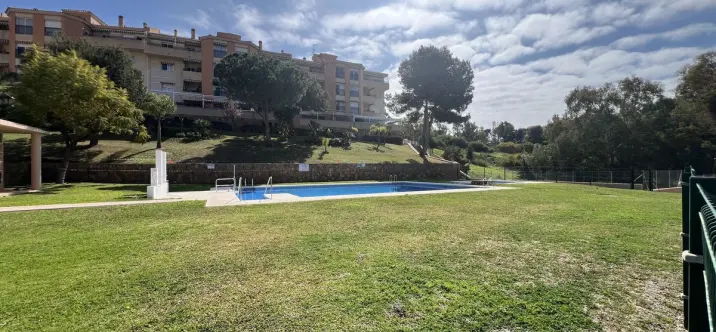 Продажа апартаментов на среднем этаже в Parque Clavero 2