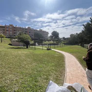 Продажа апартаментов на среднем этаже в Parque Clavero